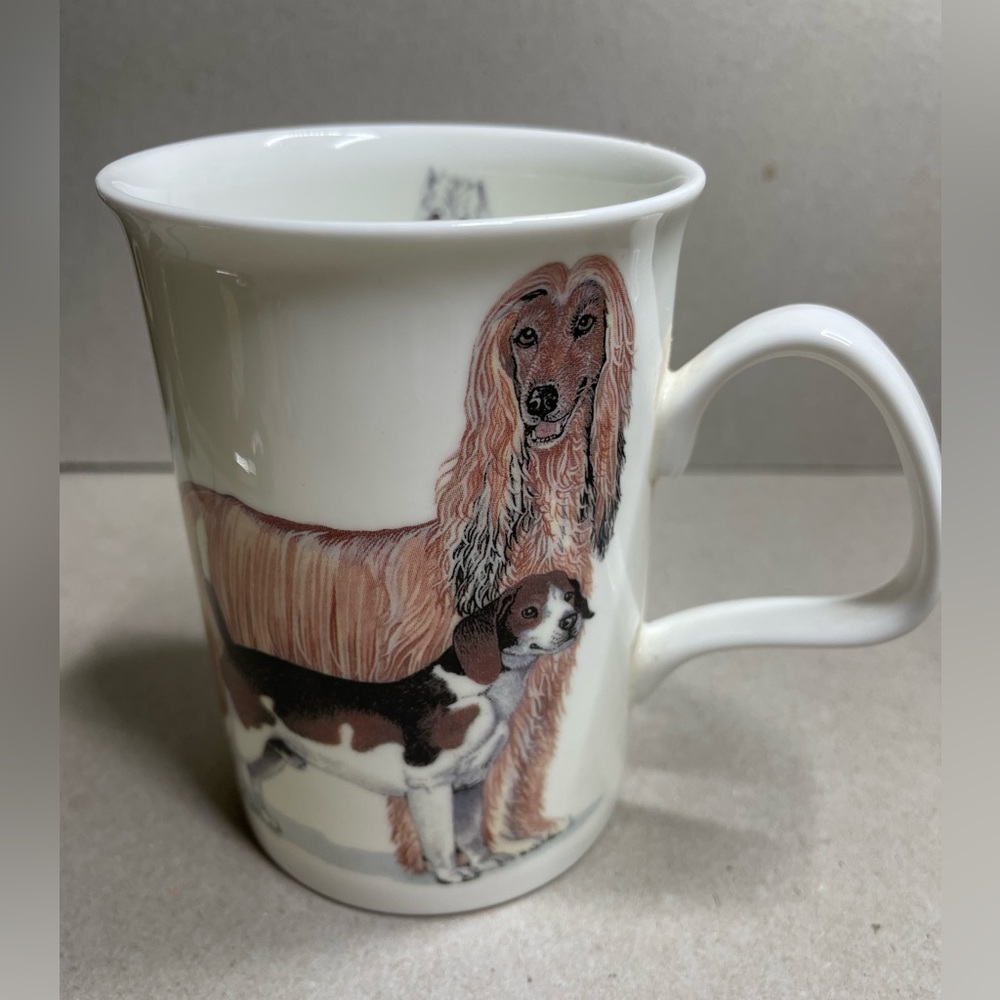 Dogs Galore Fine Bone China Roy Kirkham Tea/Coffee Cup England Basset Terrier